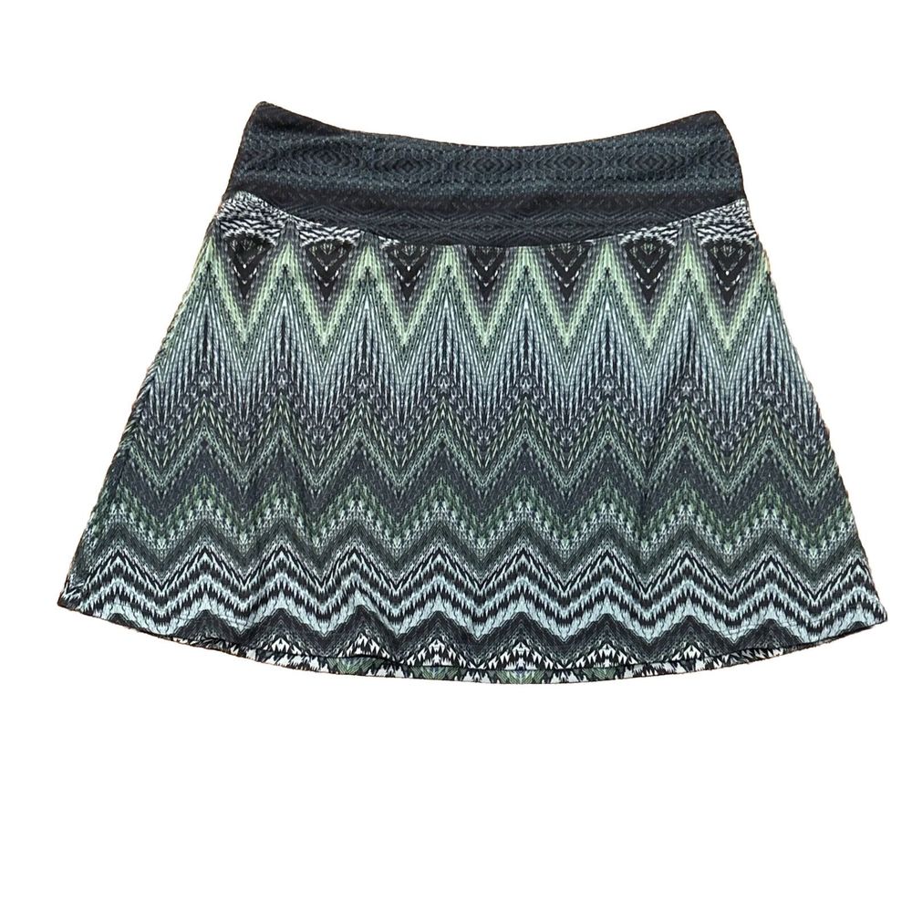 Chevron Patterned Skirt - Black and Green